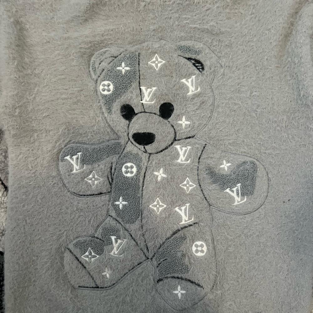 ADORIBLE Louis Vuitton embroidered bear monogram turtleneck sweater